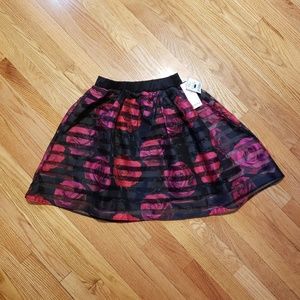 Jrs skirt sz Small NWT